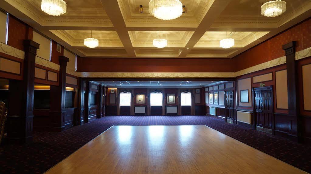 The Corner House Hotel アナン エクステリア 写真